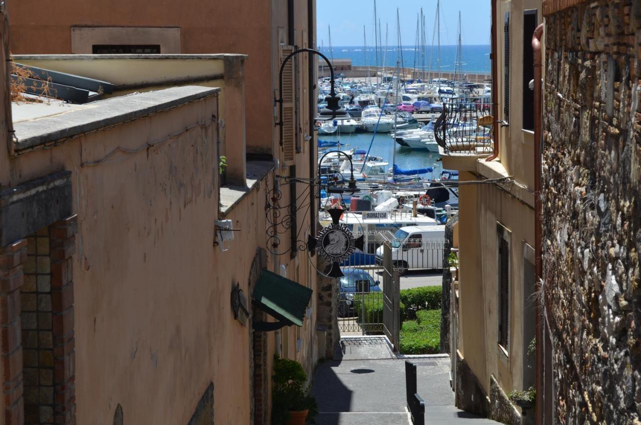Open Space Centralissimo Nettuno Fronte Porto 外观 照片